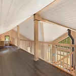 Grønnsted 8p With Bathtub Hot Tub